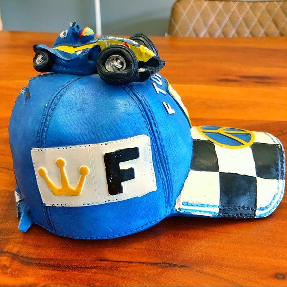 Vintage Rear F1 Car On Top Blue Cap with Black & White Checkered Coin Piggy Tank - Picture 3 of 12